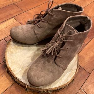 Dr. Scholls 
memory foam 
core fit 
women’s size 6.5 M

.